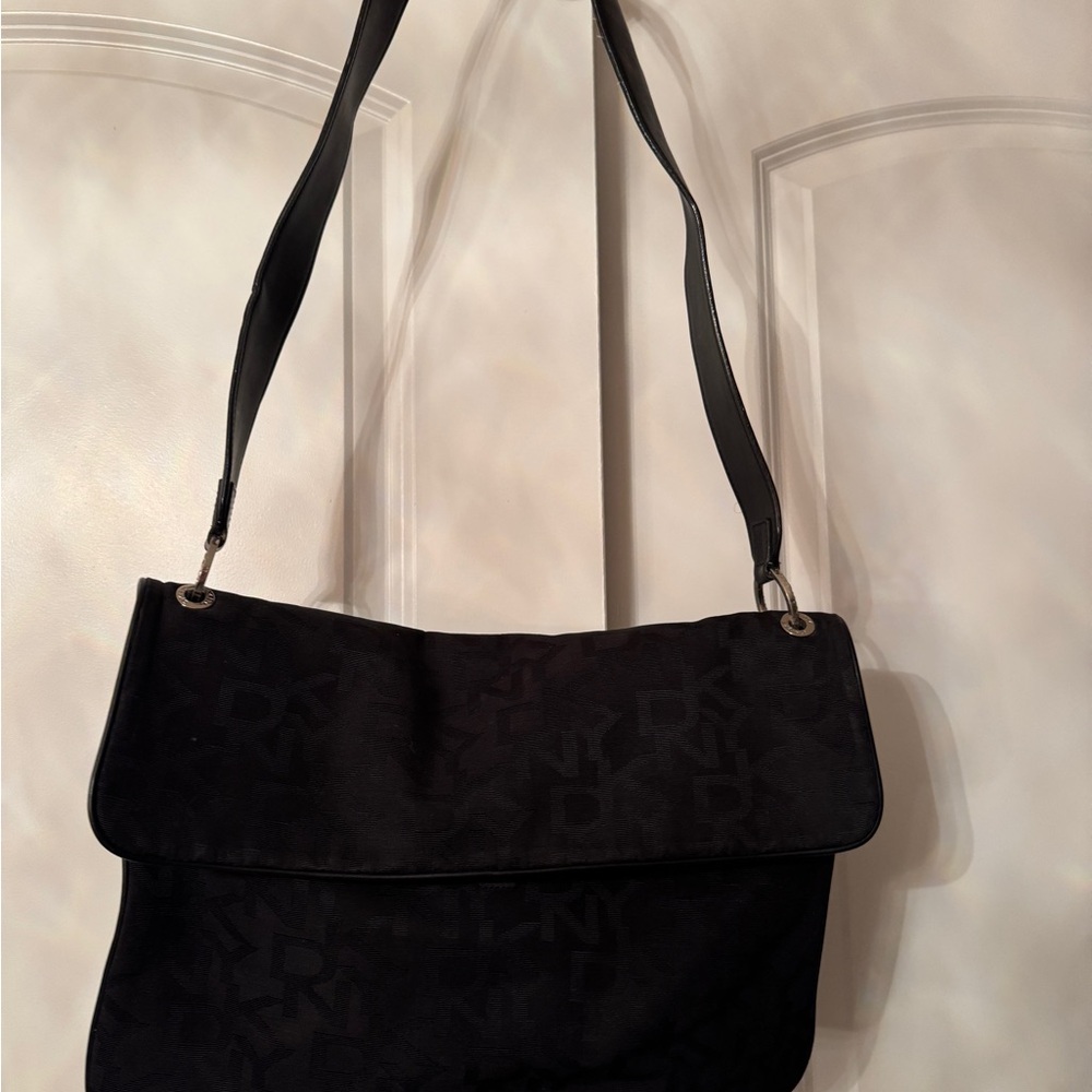 DKNY Elegant Black Messenger Bag
